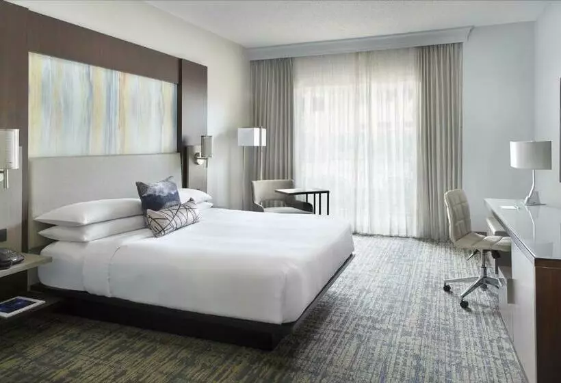 キングサイズベッドのスタンダードルーム, Atlanta Evergreen Lakeside Resort