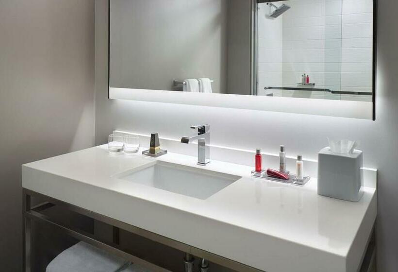 غرفة قياسية سرير كينج, Atlanta Evergreen Lakeside Resort