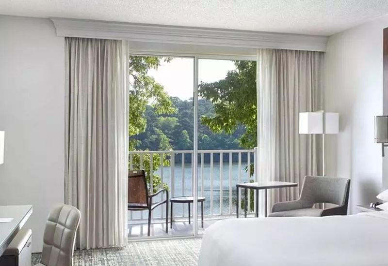 デラックスルーム, Atlanta Evergreen Lakeside Resort