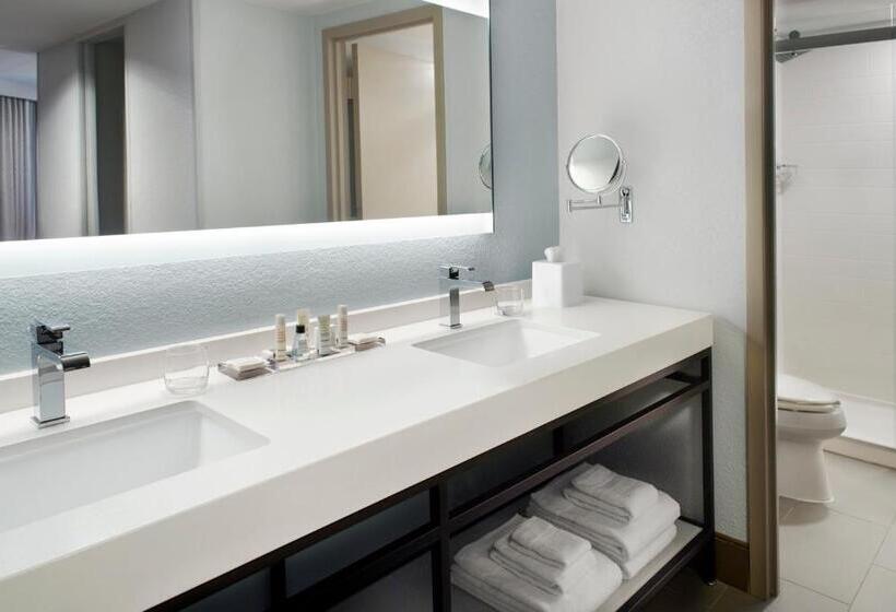 جناح ديلوكس سرير كينج, Atlanta Evergreen Lakeside Resort