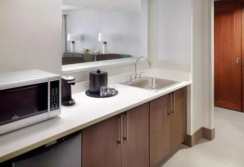スーペリアースイート, Atlanta Evergreen Lakeside Resort