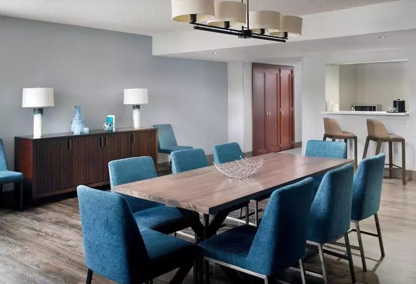 スーペリアースイート, Atlanta Evergreen Lakeside Resort