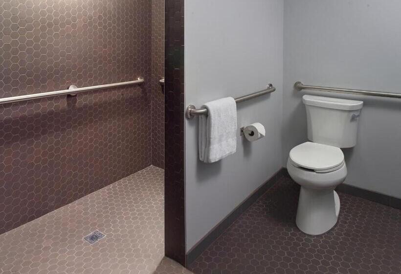 غرفة قياسية سرير كينج لذوى الإحتياجات الخاصة, Atlanta Evergreen Lakeside Resort