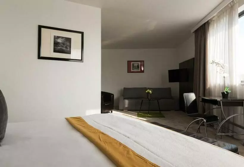 سوئیت جونیور با تخت بزرگ, Best Western Le Galice Centre Ville