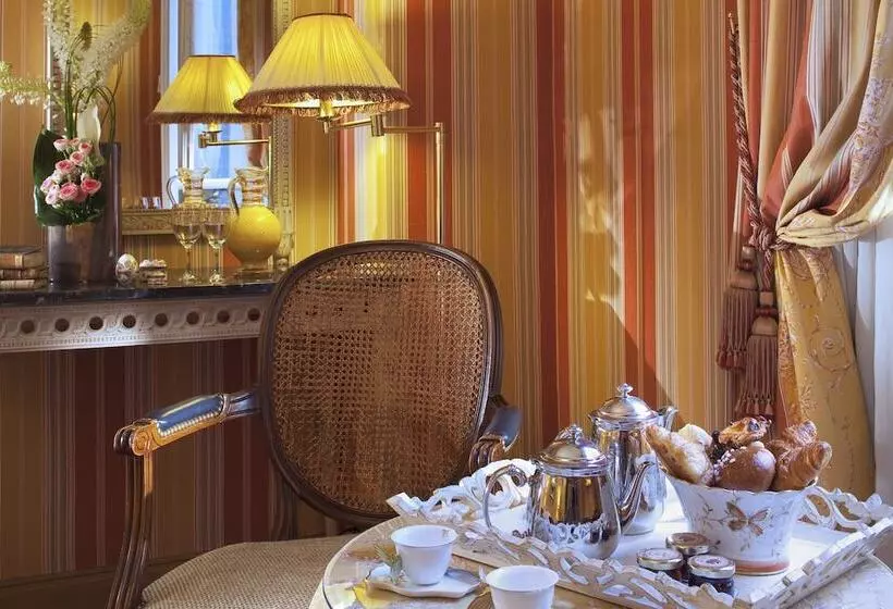 Chambre Standard, Chambiges Elysees