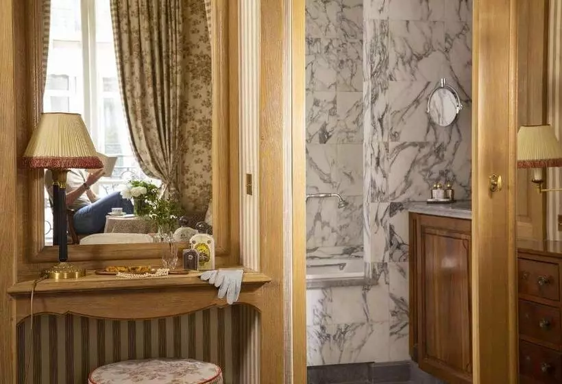 Chambre Deluxe, Chambiges Elysees