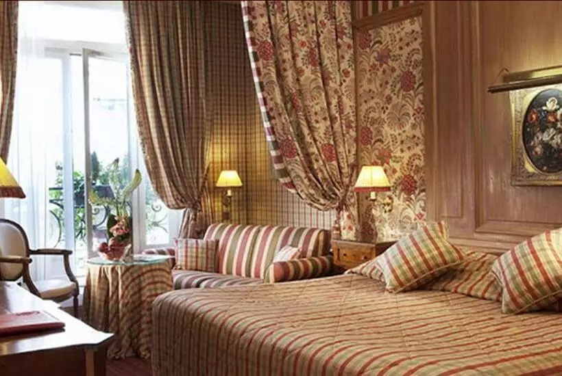 Chambre Deluxe, Chambiges Elysees
