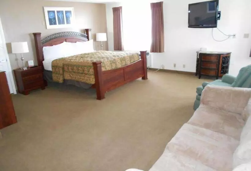 Deluxe Suite King Bed, Days Inn By Wyndham Billings