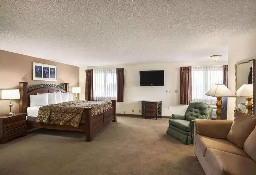 Deluxe Suite King Bed, Days Inn By Wyndham Billings
