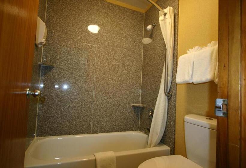 חדר סטנדרט שתי מיטות זוגיות, Deluxe Inn   Fayetteville I 95