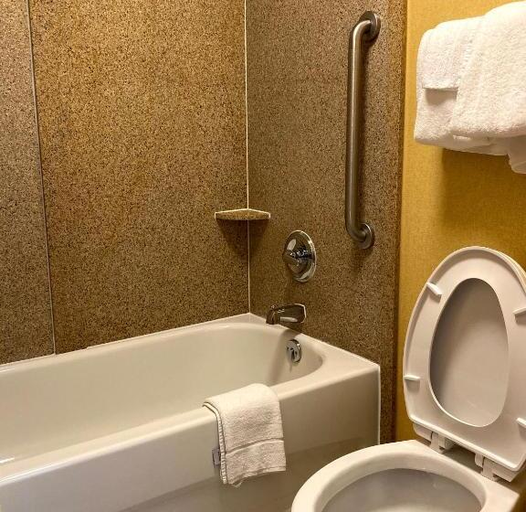 חדר משפחתי, Deluxe Inn   Fayetteville I 95