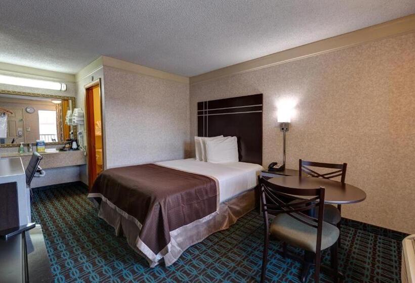 חדר סטנדרט שתי מיטות זוגיות, Deluxe Inn   Fayetteville I 95