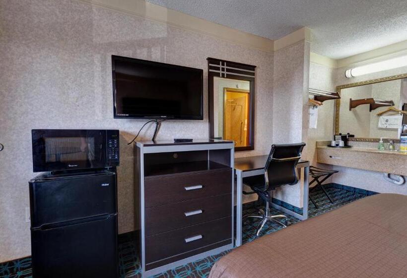 Номер Стандарт 2 Двуспальные Кровати, Deluxe Inn   Fayetteville I 95