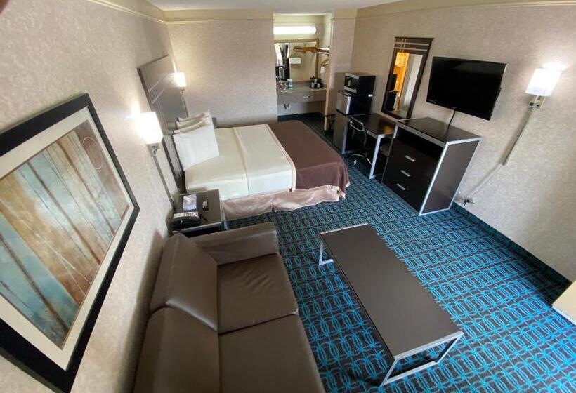 חדר סטנדרט עם מיטת קינג, Deluxe Inn   Fayetteville I 95