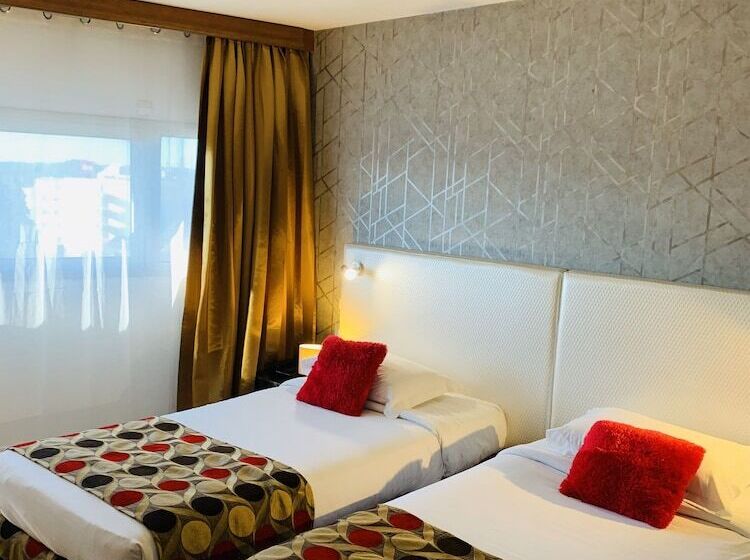 اتاق لوکس, Grand Hôtel De Nîmes 4 étoiles