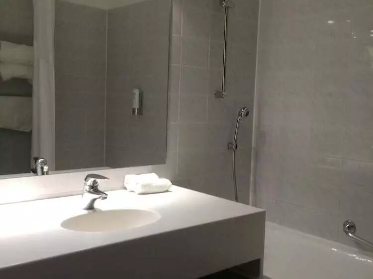 اتاق استاندارد, Grand Hôtel De Nîmes 4 étoiles