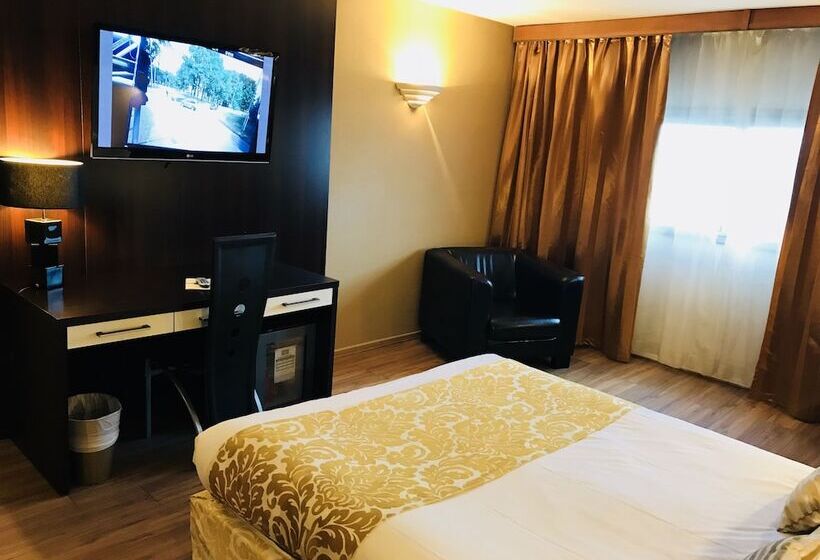 Номер Deluxe, Grand Hôtel De Nîmes 4 étoiles