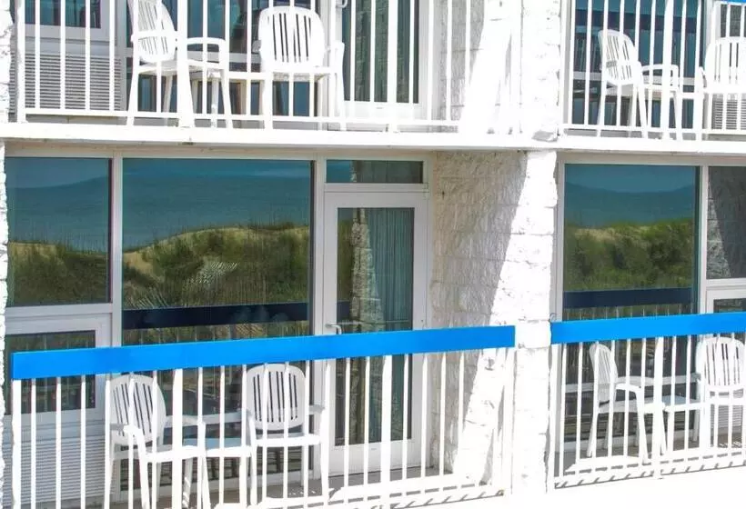 身障者適用キングサイズベッドルーム, Holiday Inn Express Nags Head Oceanfront, An Ihg