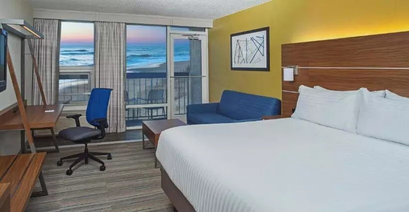 身障者適用キングサイズベッドルーム, Holiday Inn Express Nags Head Oceanfront, An Ihg