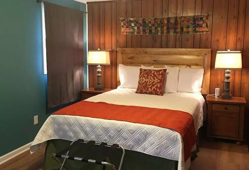 デラックスキャビン, Meadowlark Motel With Restaurant & Bar
