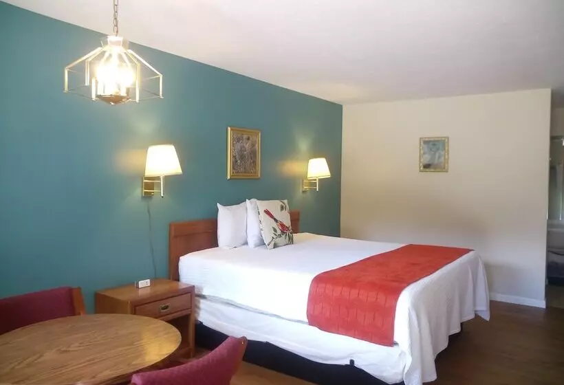 ダブルベッドスタンダードルーム, Meadowlark Motel With Restaurant & Bar