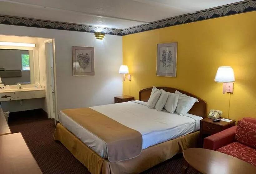 キングサイズベッドのスタンダードルーム, Americas Best Value Inn Roxboro