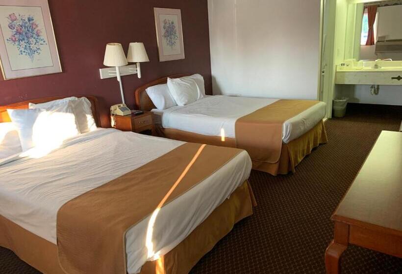 Номер Стандарт 2 Двуспальные Кровати, Americas Best Value Inn Roxboro