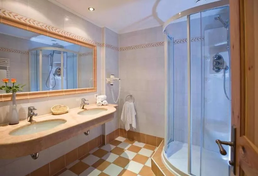 スーペリアールーム, Alpenromantik Hotel Wirlerhof
