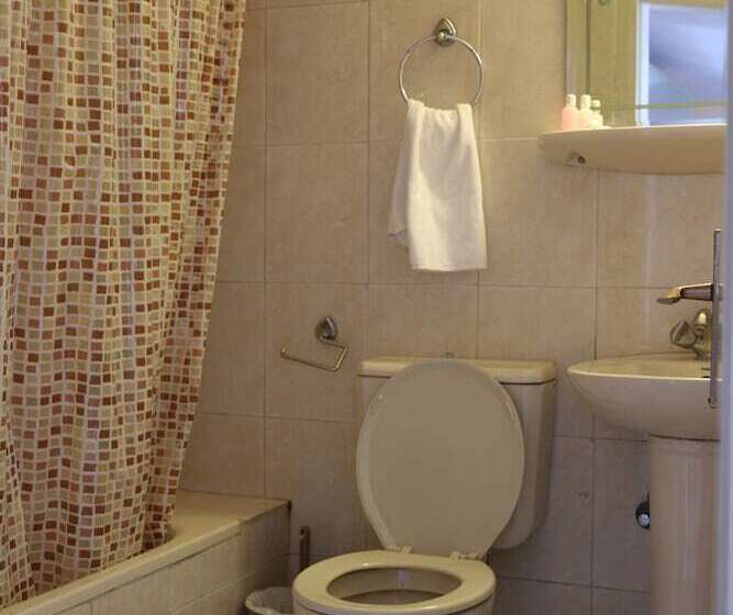 سوییت با چشم‌انداز دریا, Holiday Suites Hotel & Beach Resort
