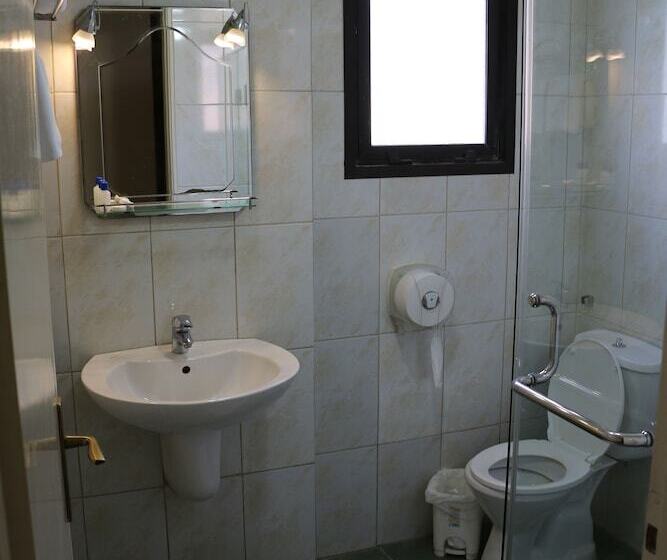 سوییت با چشم‌انداز دریا, Holiday Suites Hotel & Beach Resort