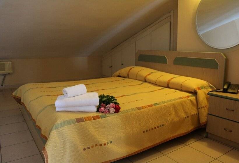 سوییت با چشم‌انداز دریا, Holiday Suites Hotel & Beach Resort