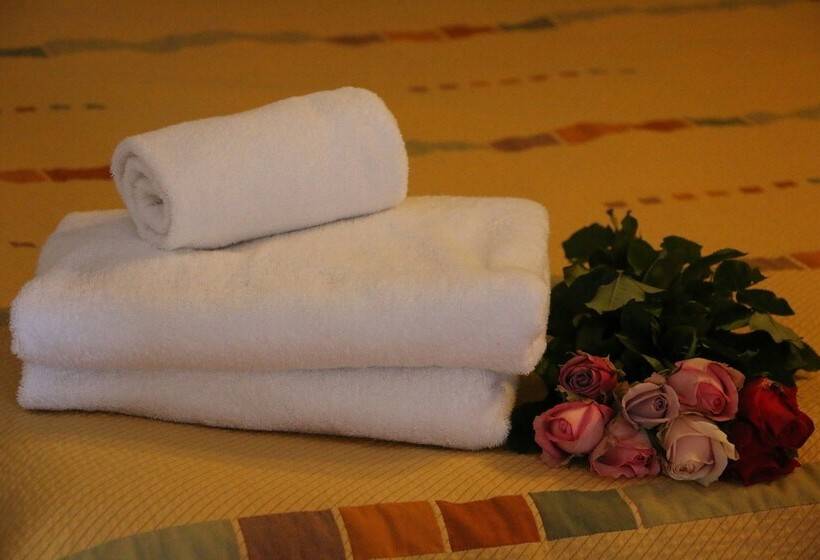 سوییت با چشم‌انداز دریا, Holiday Suites Hotel & Beach Resort