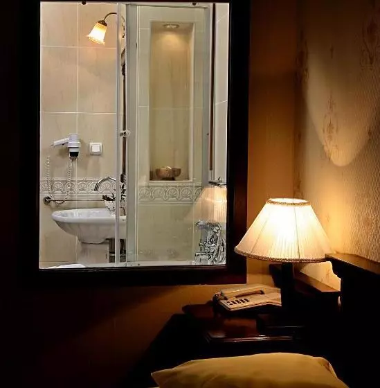 سوییت, Dersaadet Hotel Istanbul