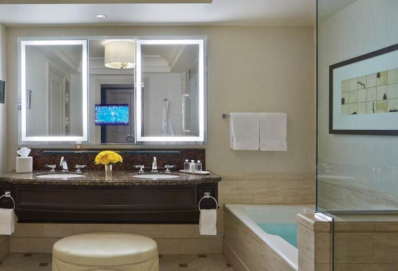 Suite Queen Bed, Four Seasons Hotel Las Vegas