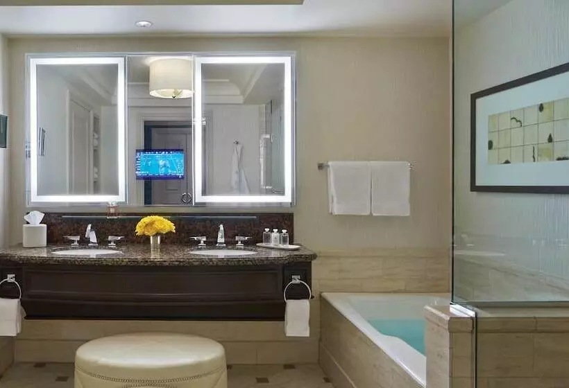 سوئیت پریمیوم, Four Seasons Hotel Las Vegas