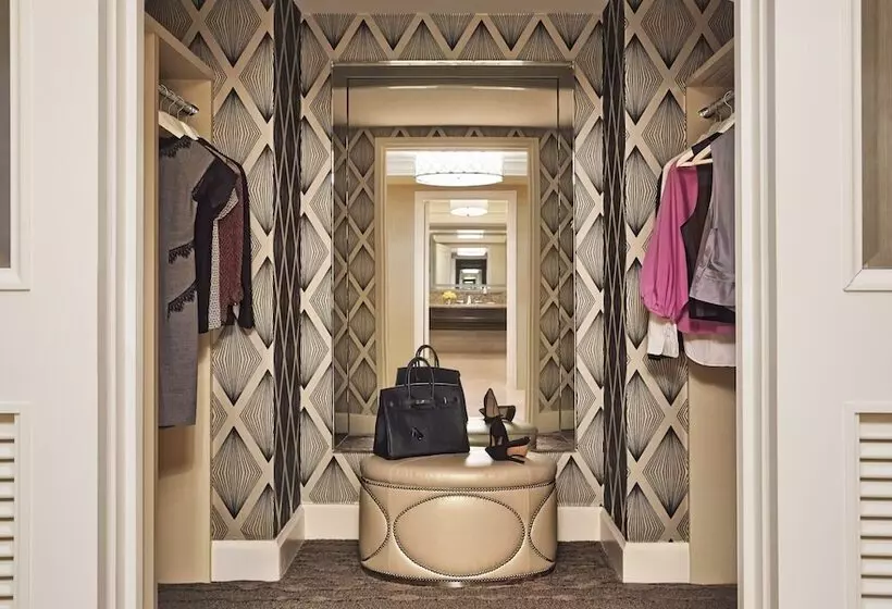 سوئیت پریمیوم, Four Seasons Hotel Las Vegas