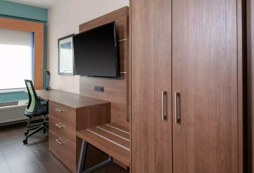اتاق استاندارد با تخت بزرگ, Holiday Inn Express Myrtle Beach Broadway At The Beach, An Ihg