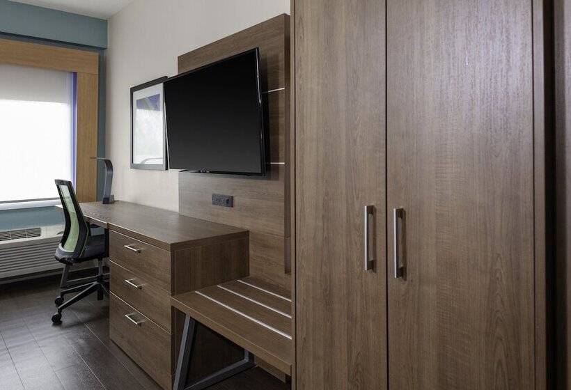 带2个双人床的标准工作室, Holiday Inn Express Myrtle Beach Broadway At The Beach, An Ihg