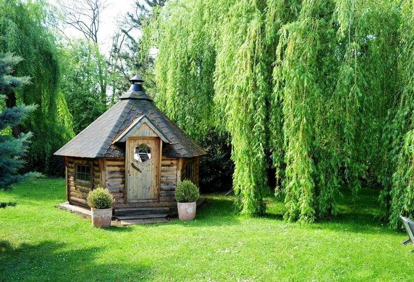 Трехместный Номер Superior, Les Jardins d'Adalric