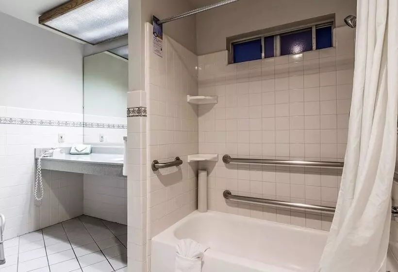 سوئیت برای معلولان, Quality Inn & Suites Silicon Valley