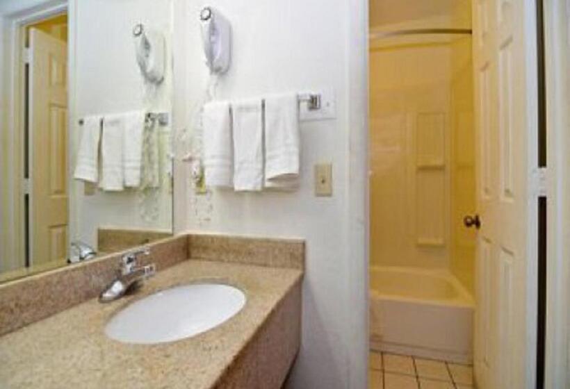 Deluxe Handicapværelse, Super 8 By Wyndham Red Bluff