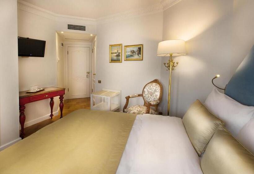 اتاق استاندارد یک نفره, Valide Sultan Konagi