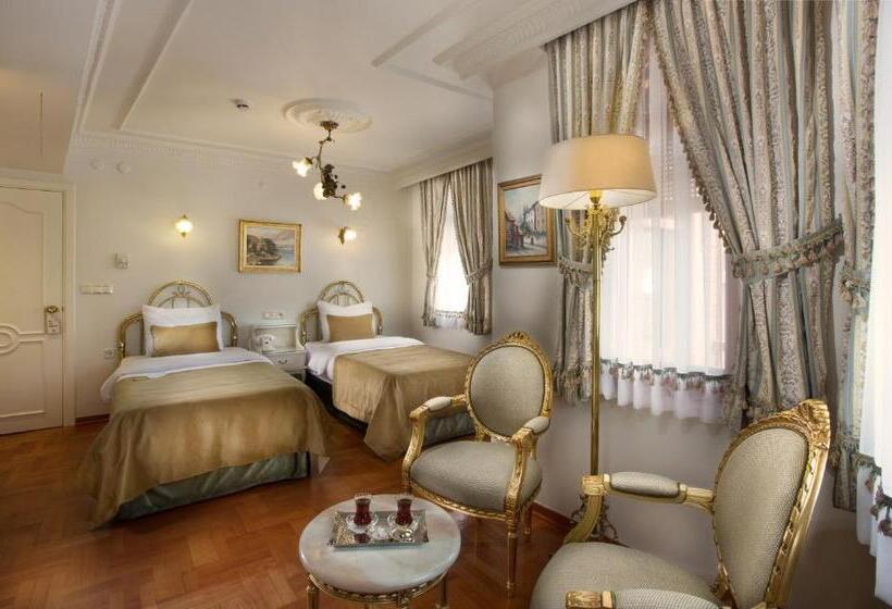 اتاق استاندارد سه نفره, Valide Sultan Konagi