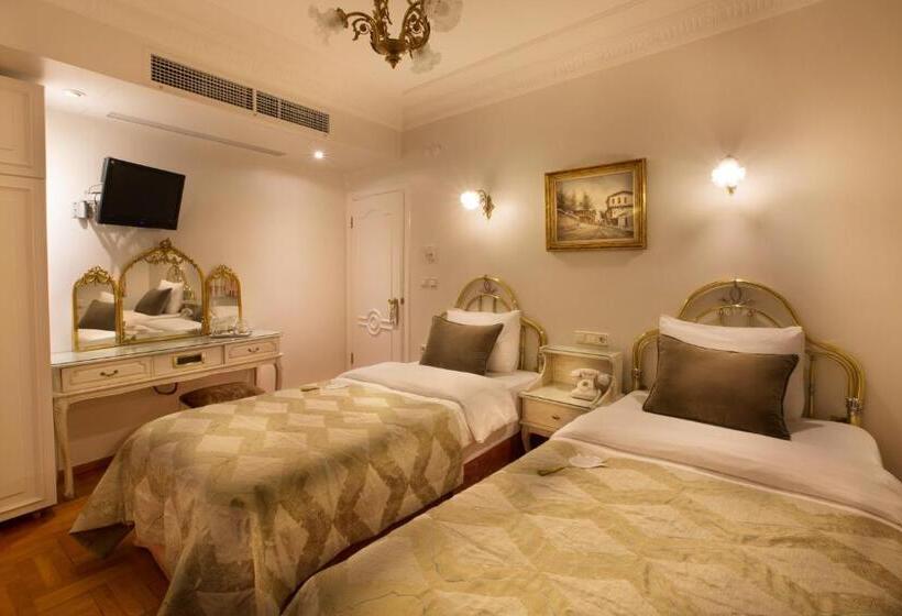 اتاق استاندارد سه نفره, Valide Sultan Konagi