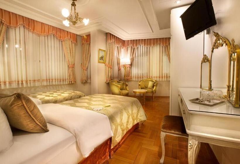 اتاق استاندارد سه نفره, Valide Sultan Konagi