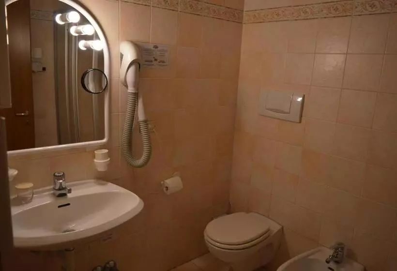 اتاق سوپریور یک تخته, Wanda