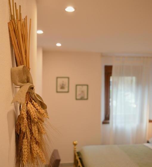 Полулюкс с Балконом, Wanda