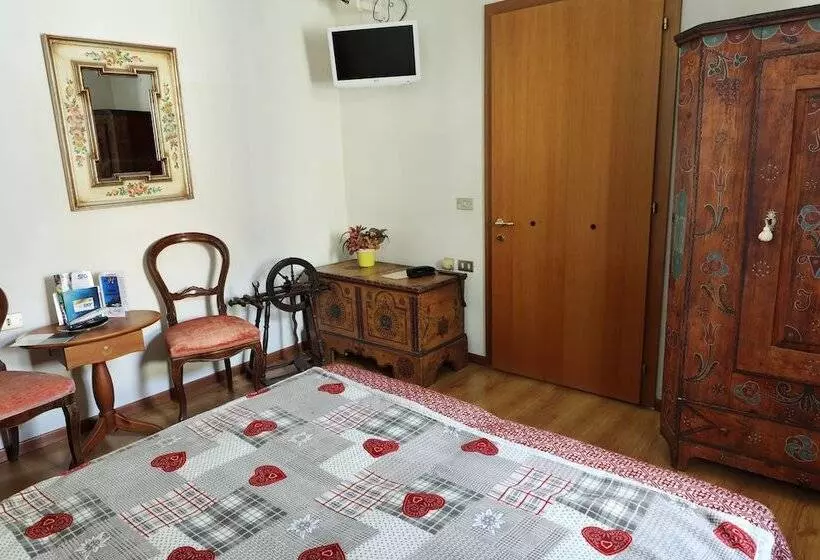 اتاق سوپریور یک تخته, Wanda