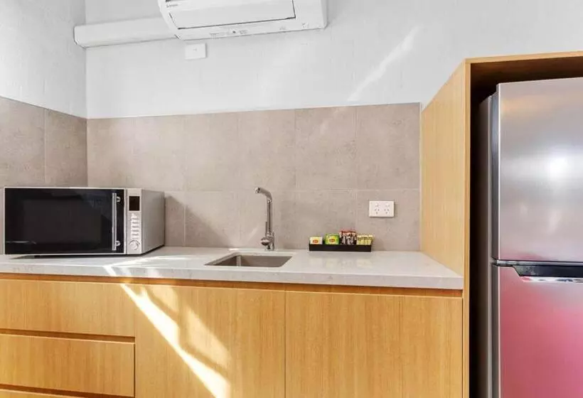 استودیوی استاندارد, Apollo Bay Motel & Apartments, BW Signature Collection