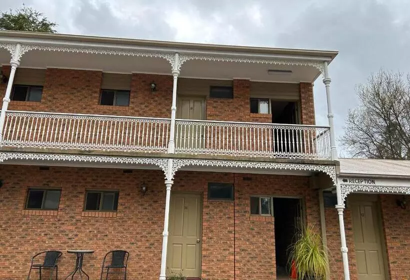 اتاق استاندارد با چشم‌انداز باغ, Barrass's John Bright Motor Inn